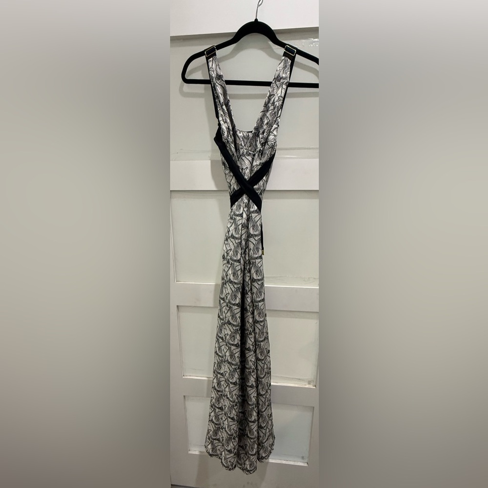 Elegant Black and White Maxi Dress